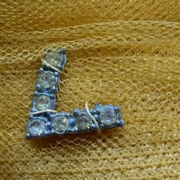 Vintage Yellow Hat with Silver V Shaped Accent - Picture 8 of 13